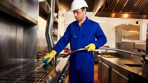 油煙機洗不干凈？快用這招，一噴一擦，油漬全消！